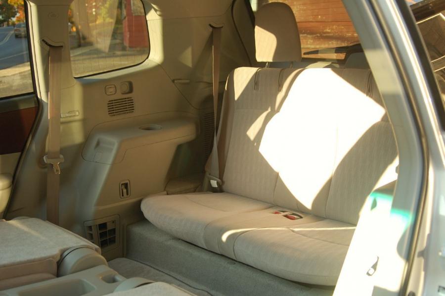  Toyota Highlander Sport 2008 года  (фото 33 из 57)